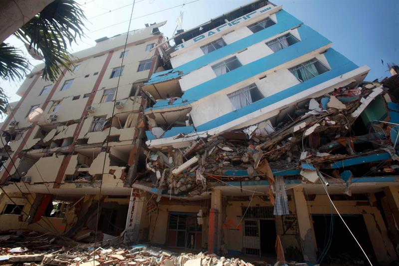 Funcionaria de EE.UU. se reunirá en Ecuador con Gobierno y afectados por terremoto