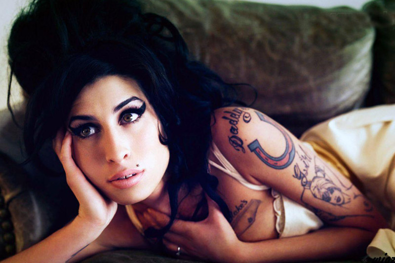 Amy Winehouse tendrá una estatua tamaño real en Inglaterra