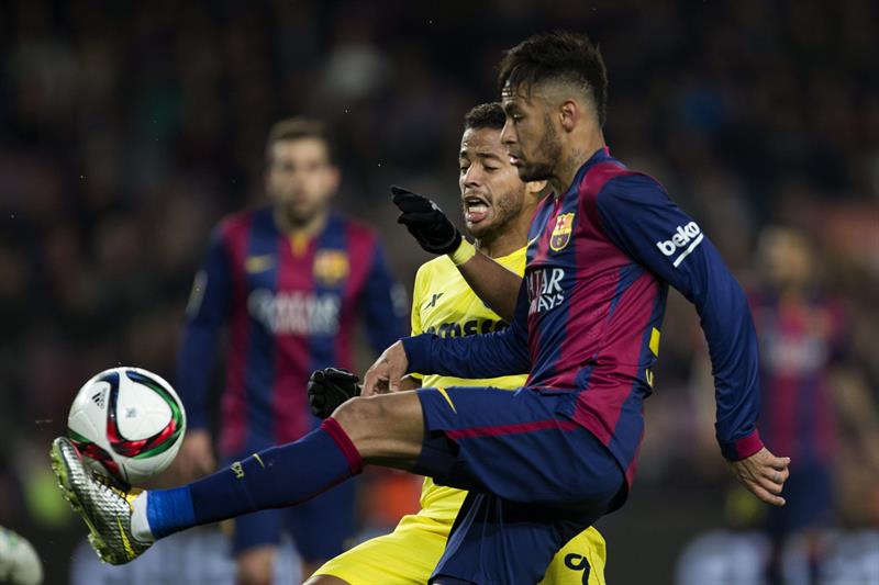 Barcelona gana 3-1 al Villarreal y Neymar desperdicia un penal