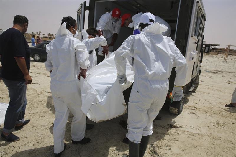 Recuperan 117 cadáveres de inmigrantes en la costa de Libia