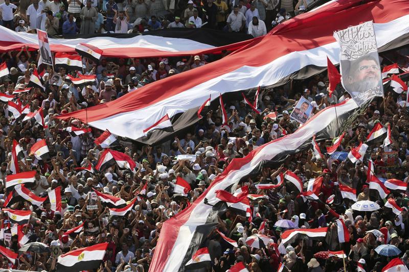 EE.UU. pide la liberación del derrocado presidente egipcio Mohamed Mursi