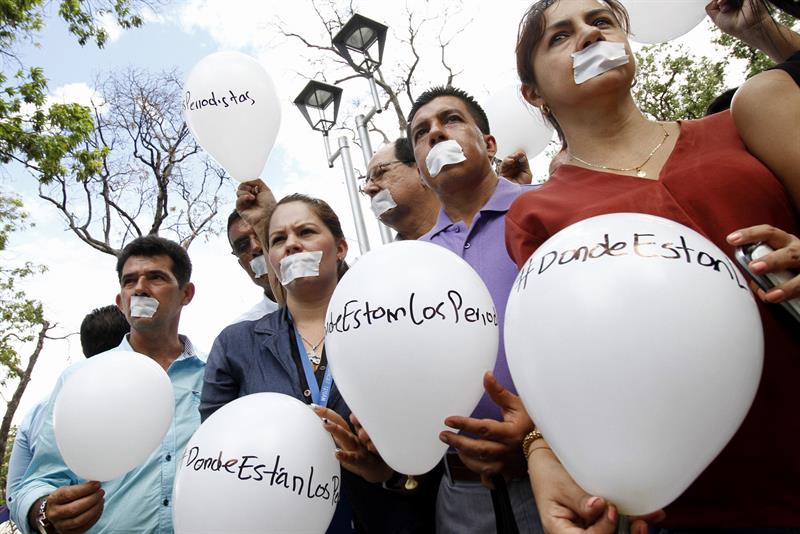 Colombia: periodistas demandan regreso inmediato de reporteros desaparecidos