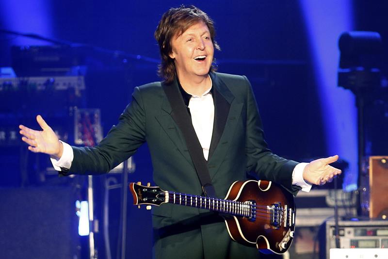En solo 10 minutos Paul McCartney encendió con su música a Chile