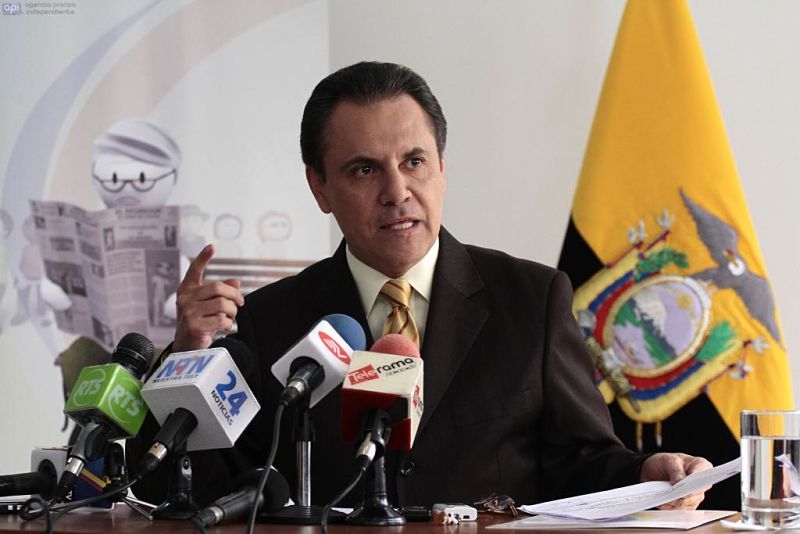 Superintendente Carlos Ochoa deberá presentarse ante Comisión de Fiscalización