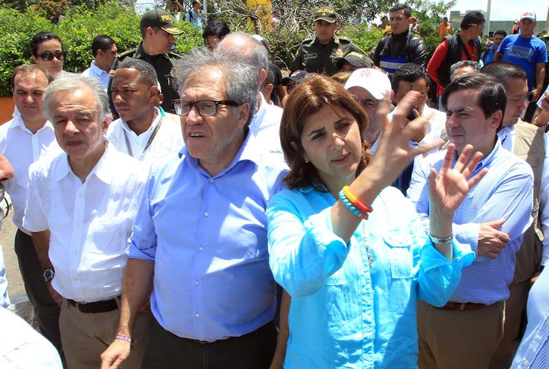 Secretario General de la OEA recorre frontera común Colombia-Venezuela