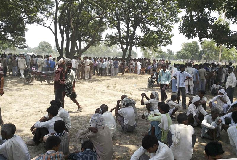 Indignación en India por la violación y ahorcamiento de dos adolescentes