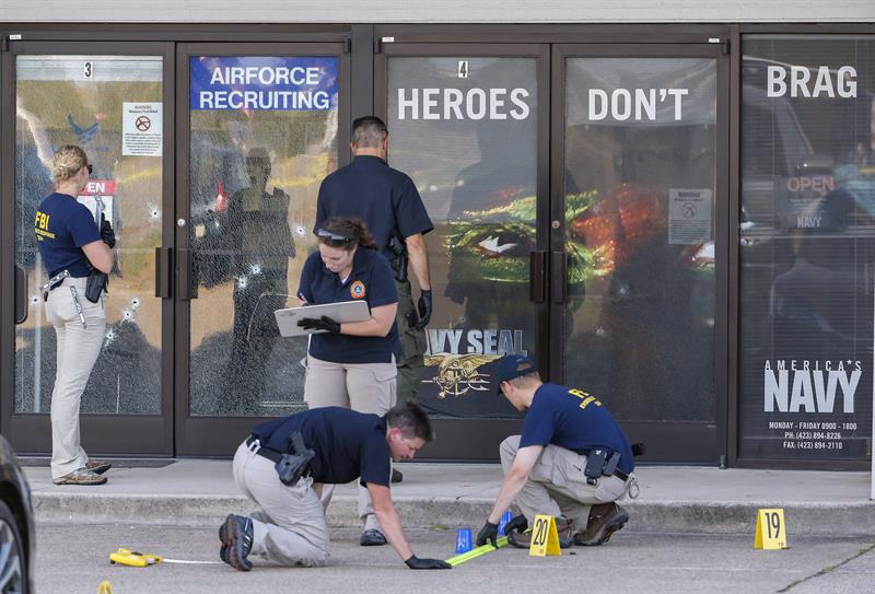 5 muertos, entre ellos el atacante, en tiroteos en 2 centros militares en EE.UU.
