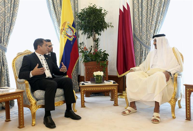 Presidente Correa firma varios acuerdos de cooperación internacional con Catar