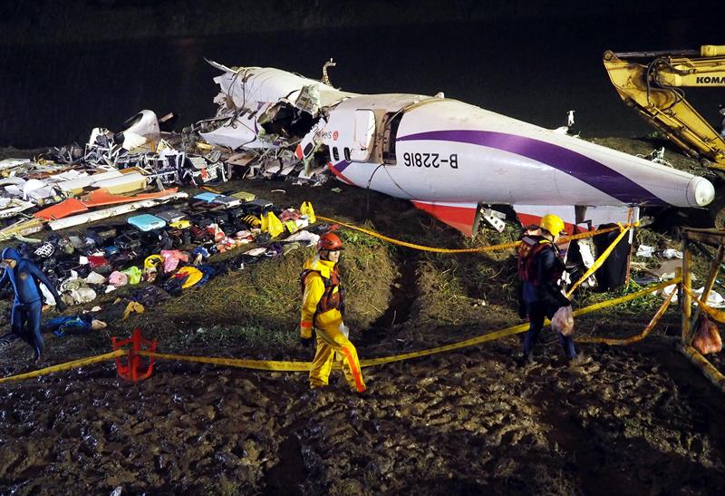 Grabación apunta que motor se incendió en accidente con 31 muertos en Taiwán