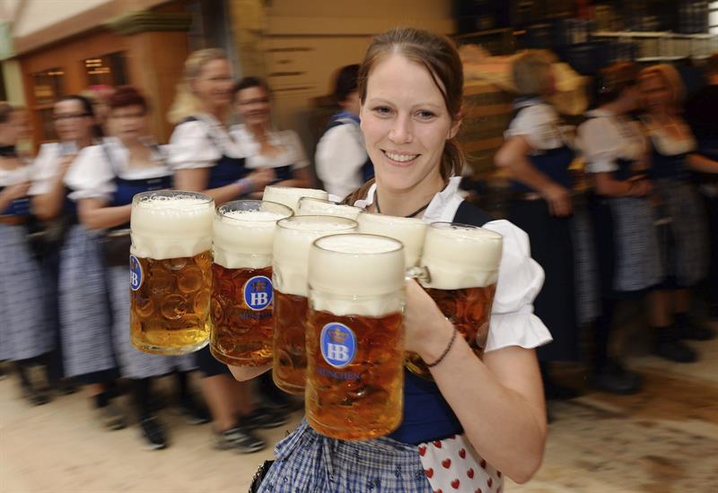 Inició el Oktoberfest en Múnich al grito de: &quot;Ya está abierto&quot; el barril