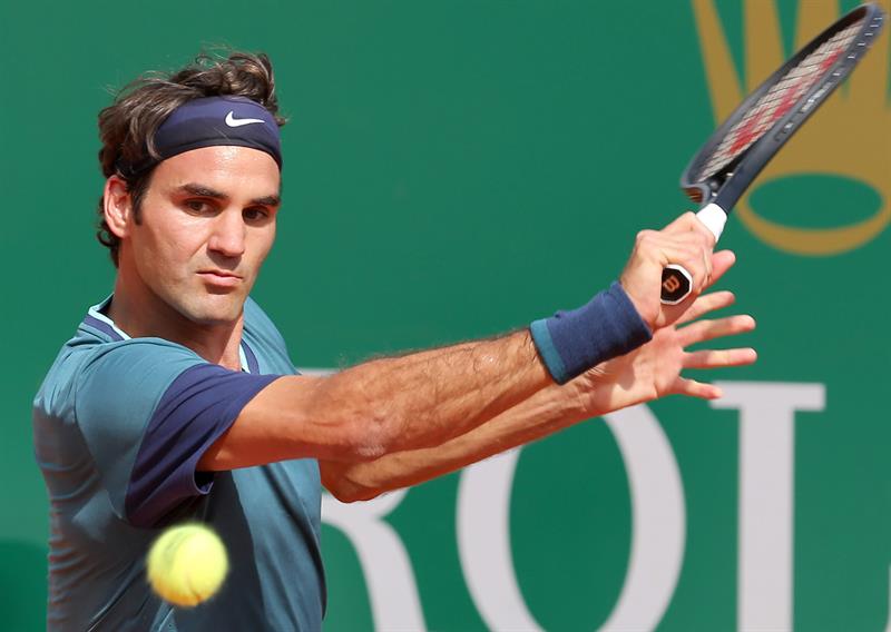 Federer se impone a Djokovic y vuelve a la final con Wawrinka