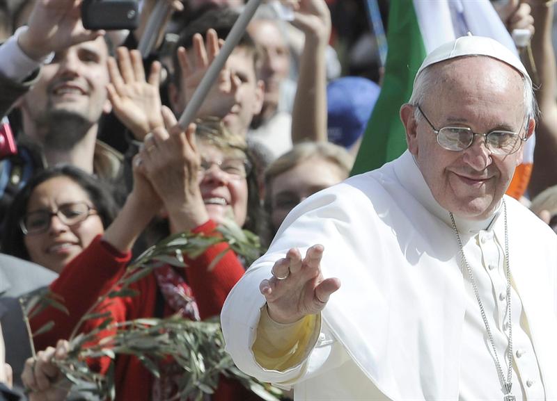 Francisco abre los ritos de su primera Semana Santa como papa