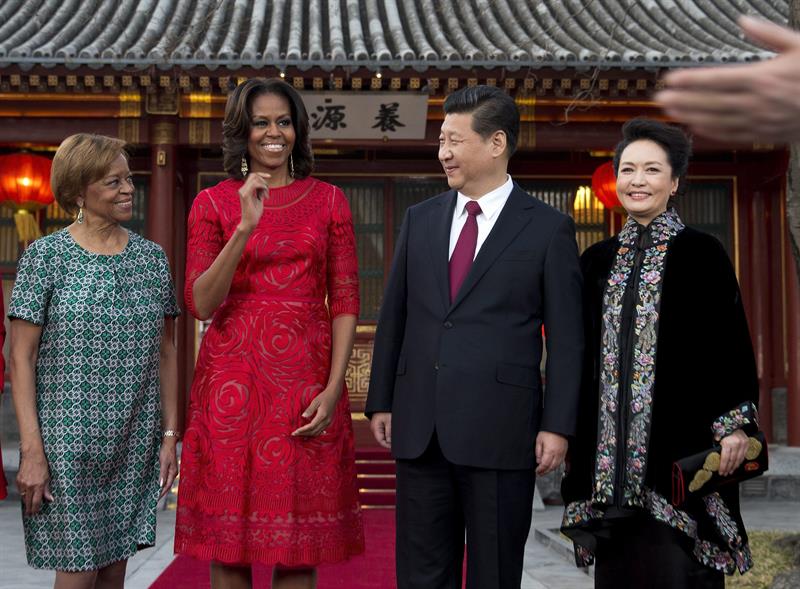 Michelle Obama visita la Ciudad Prohibida con la primera dama de China