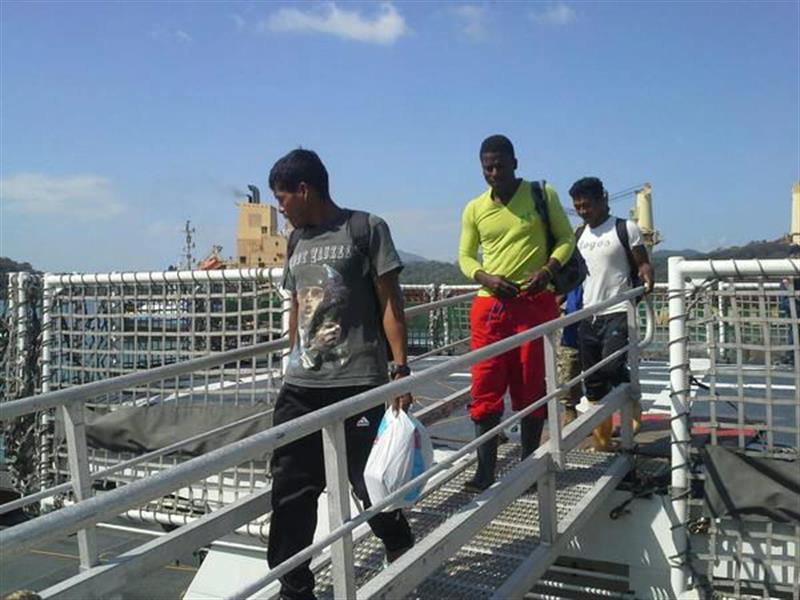 Panamá recibe dos náufragos ecuatorianos y uno colombiano rescatados por EEUU