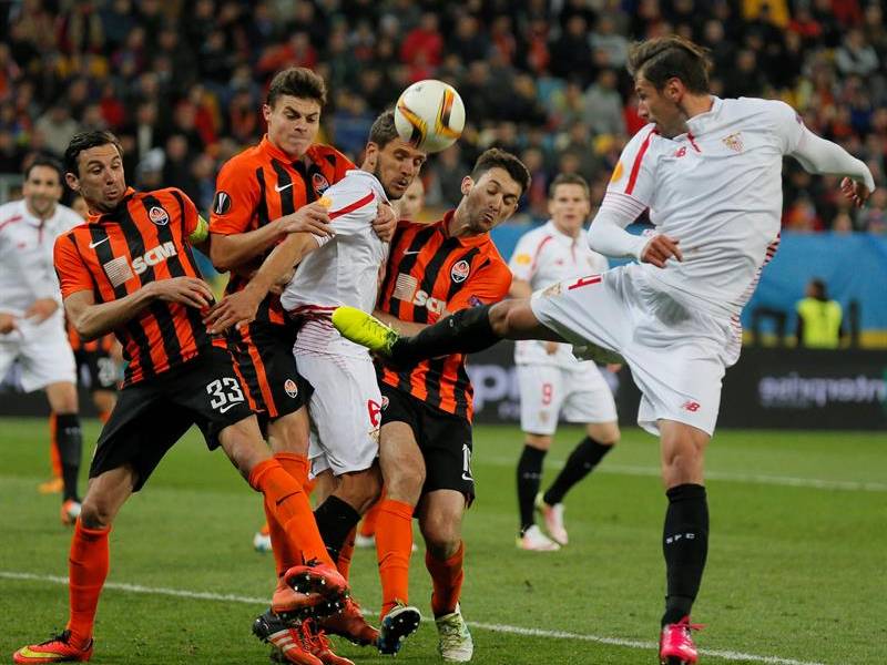 El Sevilla arranca un valioso empate ante el Shakhtar Donetsk