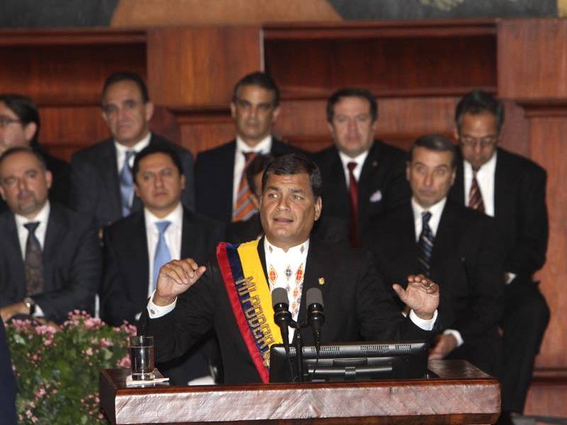 Presidente Correa anuncia su respaldo a la reelección indefinida