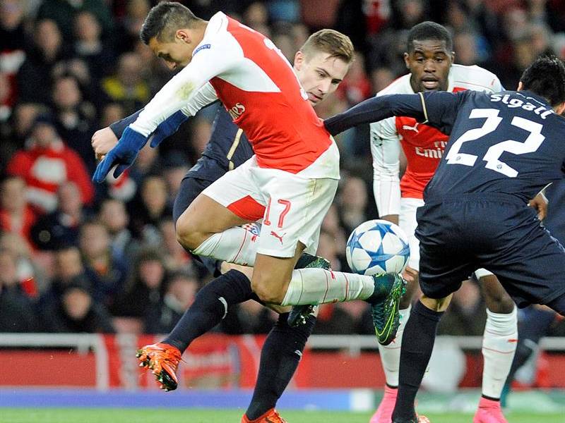 Arsenal golea al Dinamo Zagreb y se jugará la clasificación en Atenas