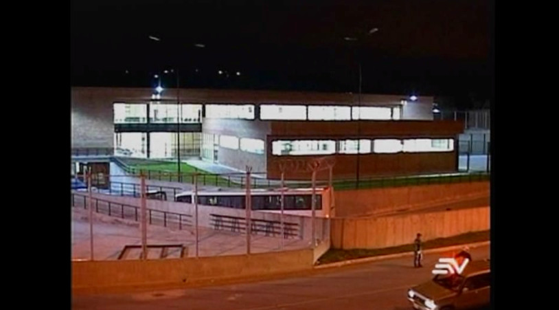 700 personas privadas de la libertad fueron trasladadas de la cárcel de Cuenca
