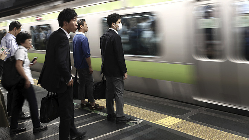 Una ferroviaria japonesa se disculpa por salir 20 segundos antes