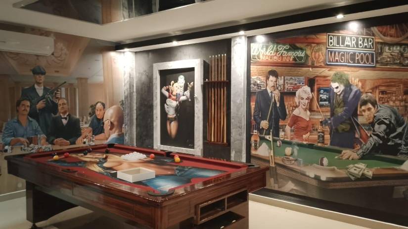 Imagen de El Guasón, Tony Montana, Pablo Escobar, Tommy Shelby, Vito Corleone, Tony Soprano en un cuadro hallado en una narcovivienda. Imagen de El Guasón, Tony Montana, Pablo Escobar, Tommy Shelby, Vito Corleone, Tony Soprano en un cuadro hallado en una narcovivienda.