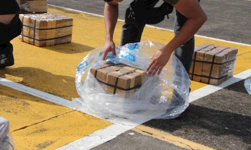 Decomisan más de 2 toneladas de cocaína en Manabí