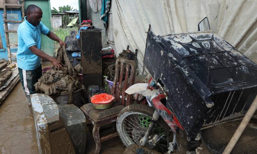 Cuatro cantones de Esmeraldas han sufrido los estragos de las lluvias. Cuatro cantones de Esmeraldas han sufrido los estragos de las lluvias.