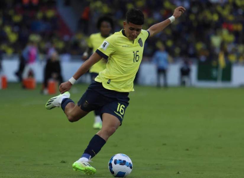 Kendry Páez, el jugador más joven en debutar con la mayor de Ecuador.