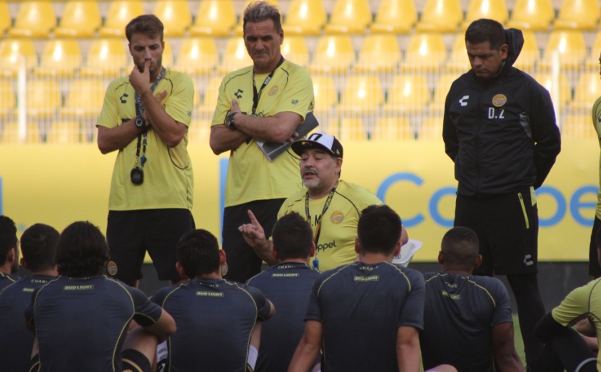 Vinicio Angulo cuenta su experiencia con Diego Maradona