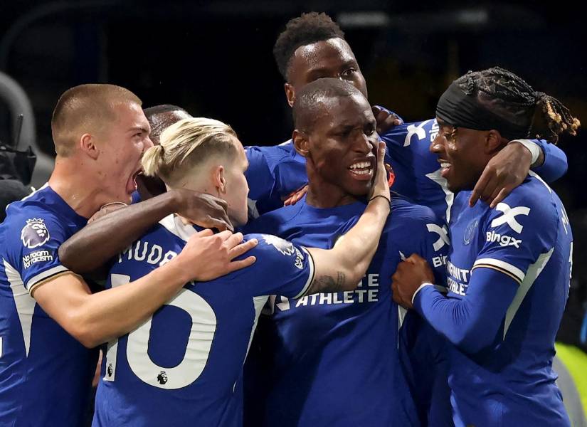 Los jugadores del Chelsea celebran el segundo gol ante el Tottenham en la Premier League.