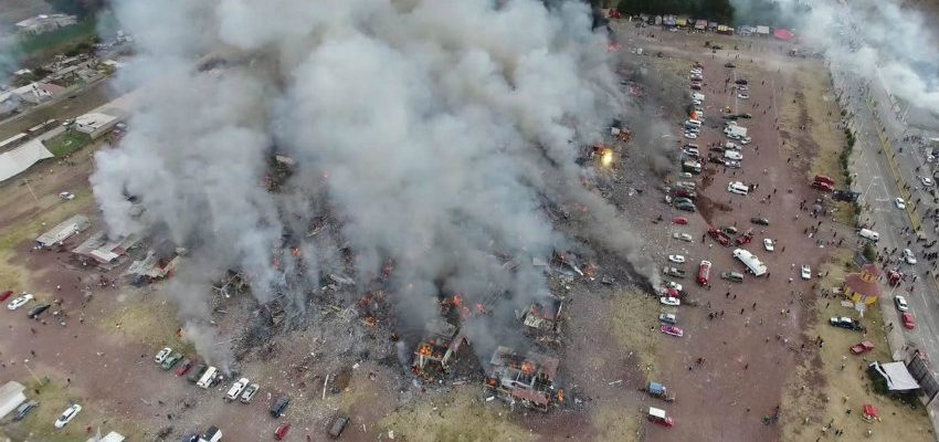 Explosión de pirotecnia deja 24 muertos en México