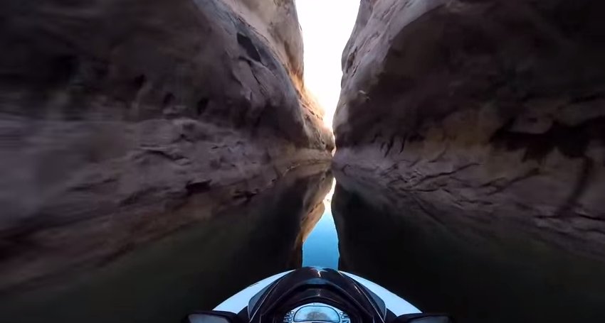 (VIDEO) Un viaje en moto acuática que parece sacado de &quot;Star Wars&quot;