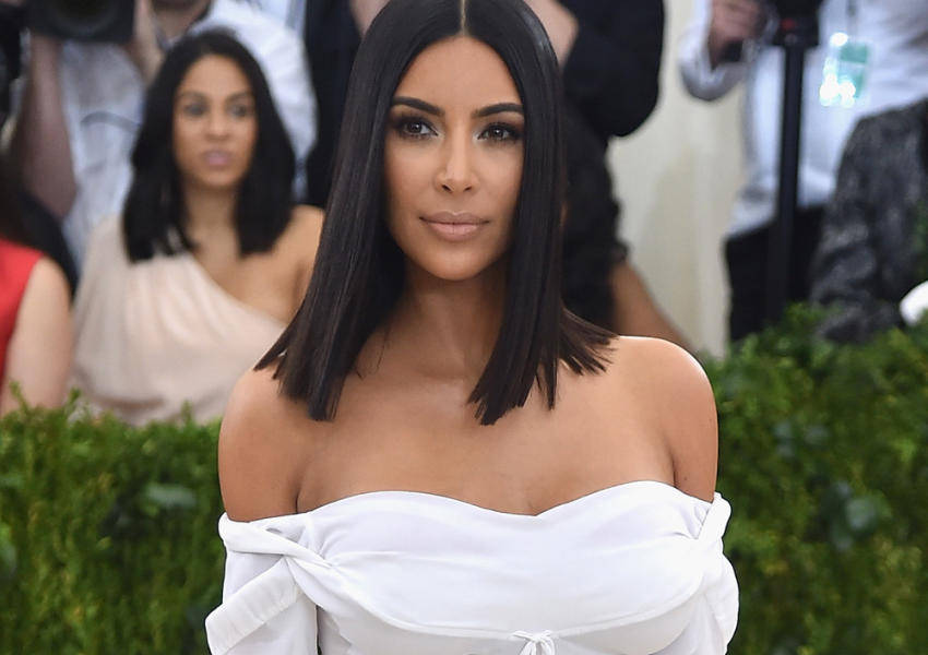 Kim Kardashian enseña de más en video de Instagram