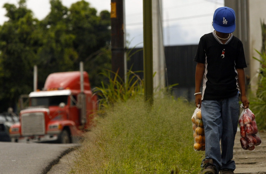 Trabajo infantil en Ecuador ha caído a menos del 3%, según presidente Correa