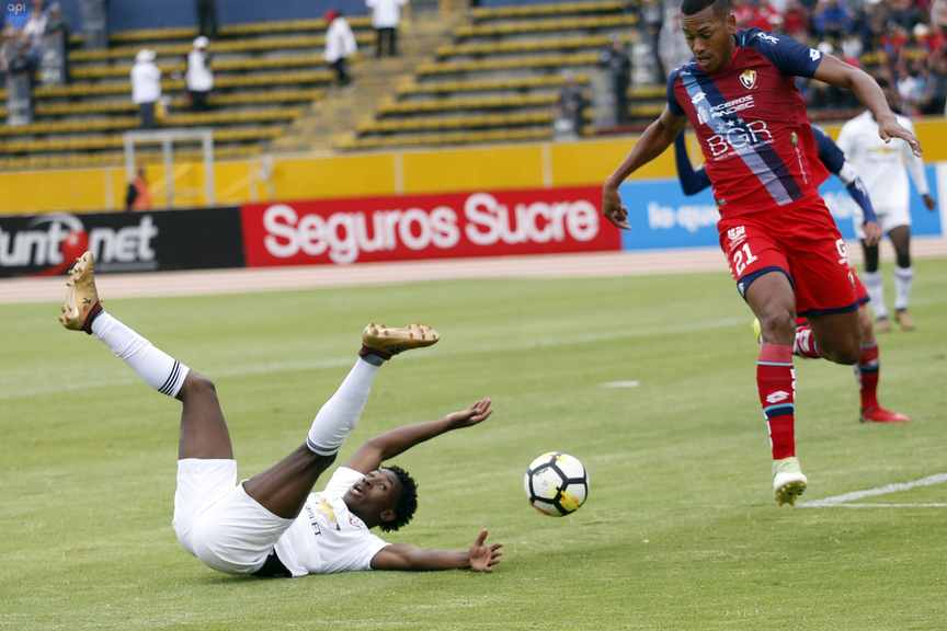 Liga de Quito cae ante El Nacional, pero sigue puntero