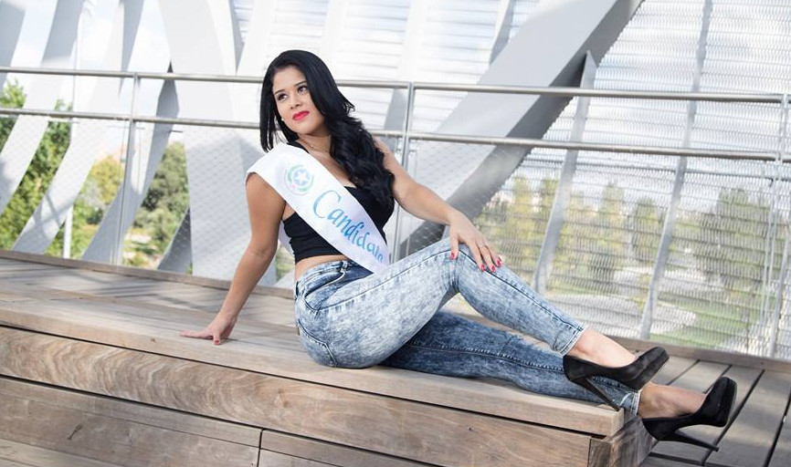 Ecuatorianos en España designan a su &quot;reina de Guayaquil&quot;