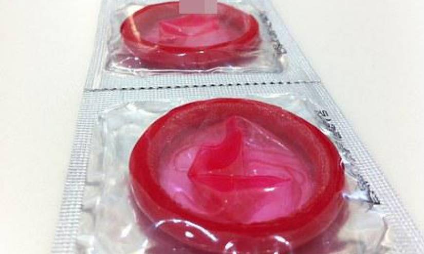 La viruela símica también se puede transmitir de otras maneras, y no es suficiente el uso de preservativos u otras medidas que suelen utilizarse en la prevención de ETS.