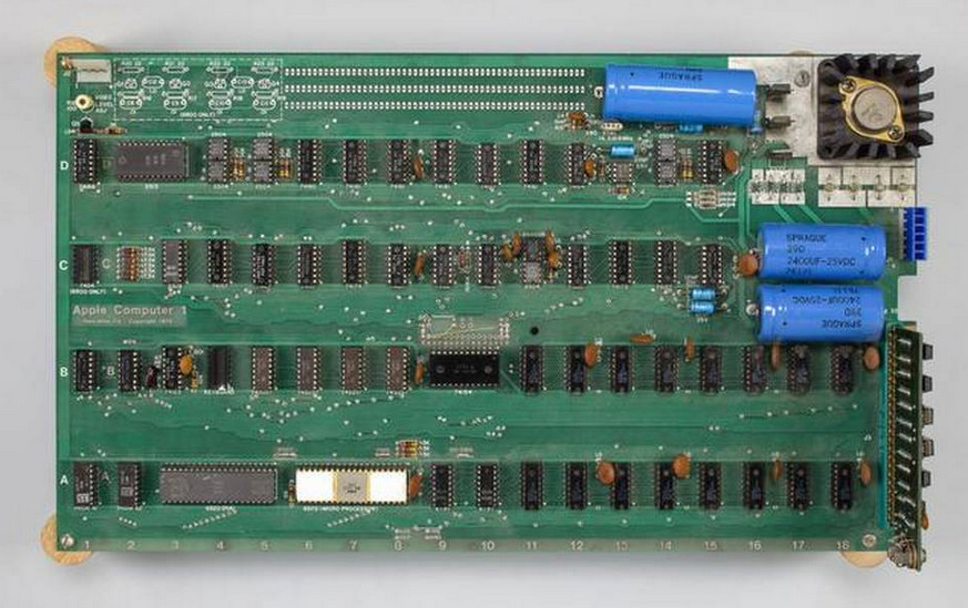 Subastan un computador Apple-1 de 1976 en más de 900 mil dólares