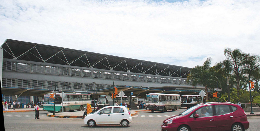 Terminales terrestres de Quito y Guayaquil tuvieron intensa actividad