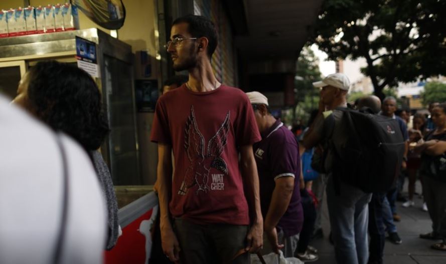 Guaidó llama a protestas por apagón en Venezuela