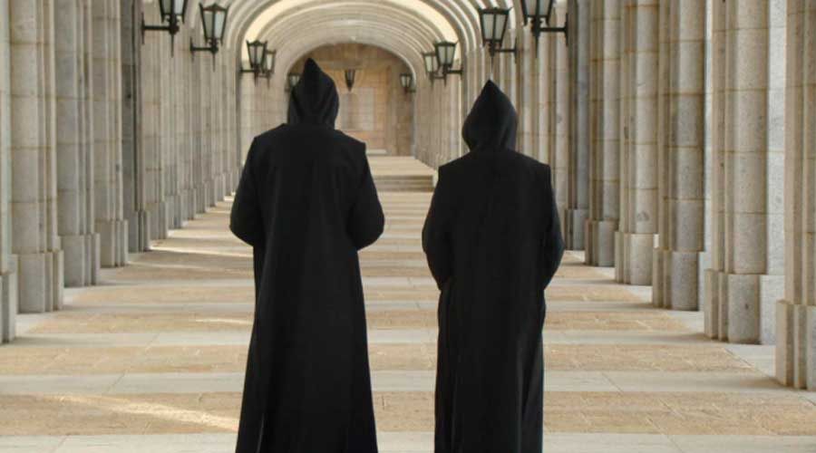 Monjes británicos ocultaron abusos para proteger a Iglesia