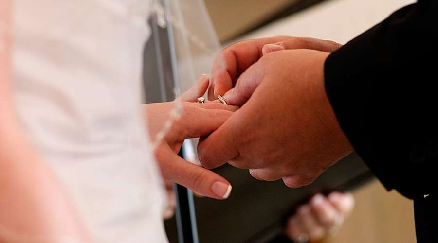 Registro Civil retoma trámites para matrimonios