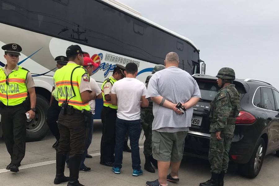 Policía decomisa casi $ 75 mil de un vehículo en El Oro