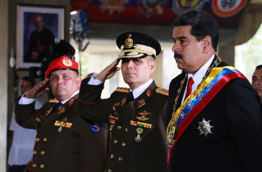 Maduro anuncia detención de militares por &quot;conspiración&quot;