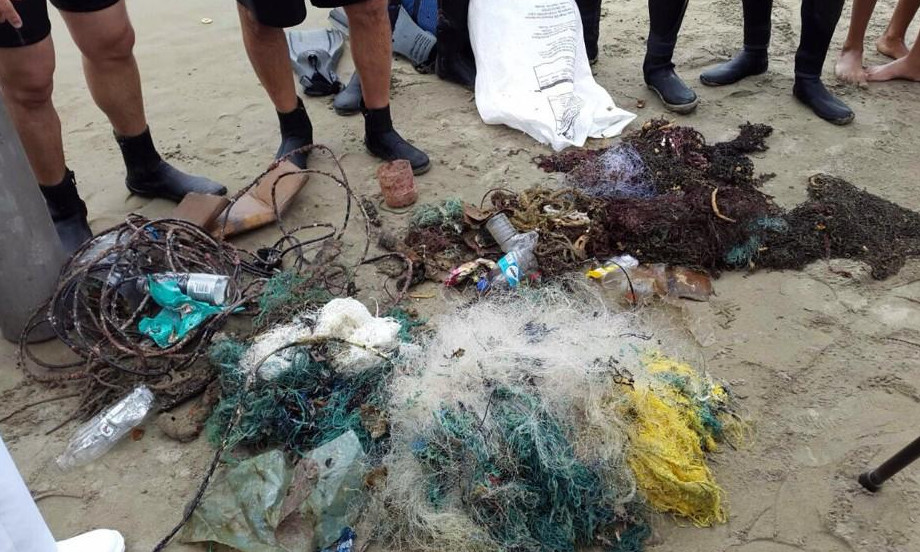 35 toneladas de basura fueron recogidas de las playas ecuatorianas en un día