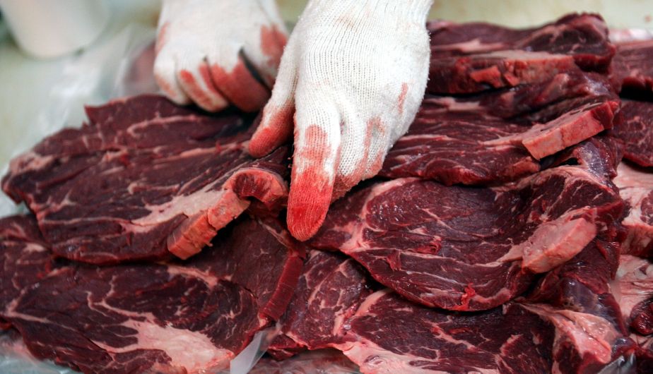 Unión Europea prohíbe importación de carne brasileña