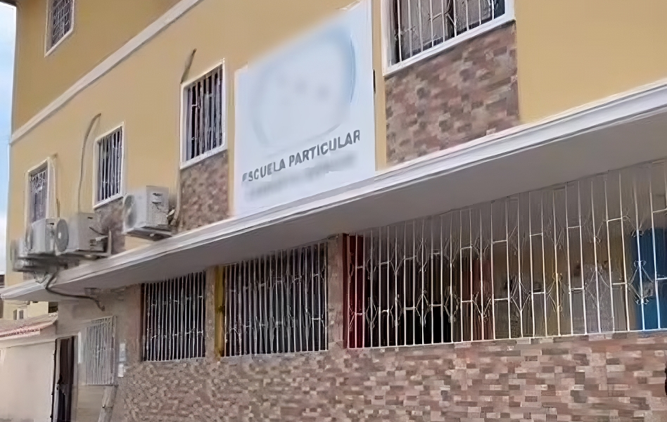 Una escuela fue atacada con un artefacto explosivo, en el norte de Guayaquil