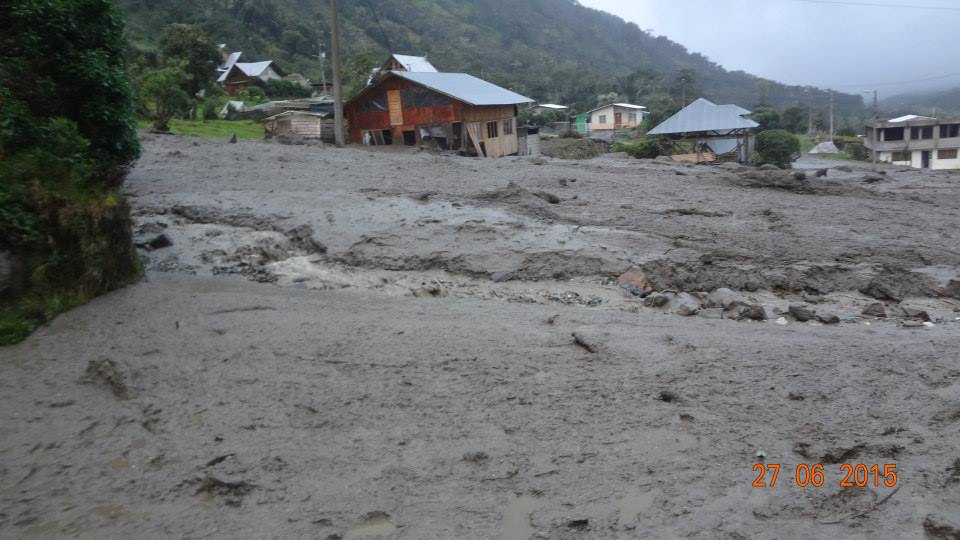 200 personas evacuadas tras deslizamiento de tierra en Oyacachi