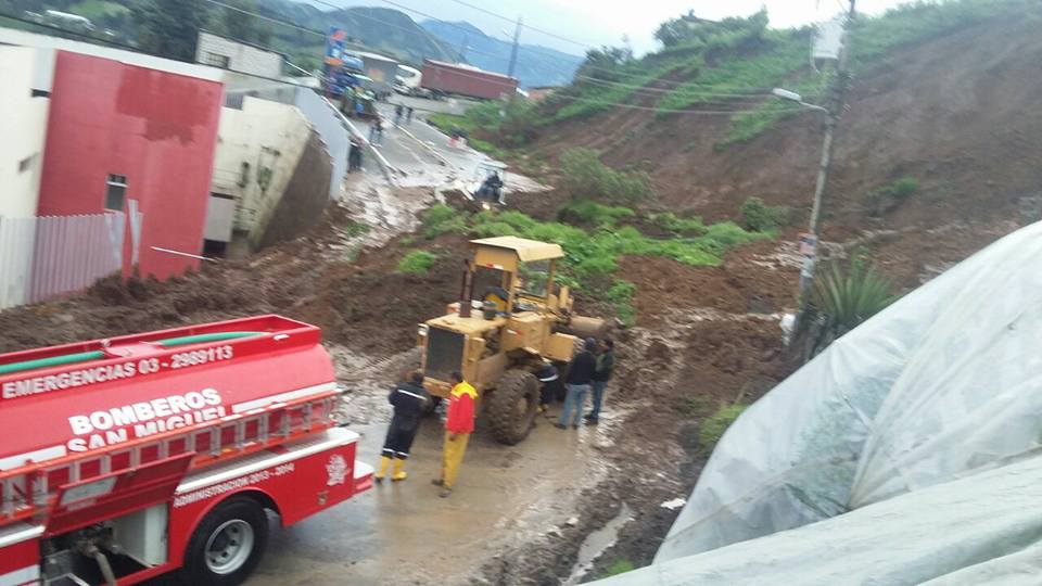 Otro fallecido en Ecuador debido a los deslaves de tierra y fuertes lluvias