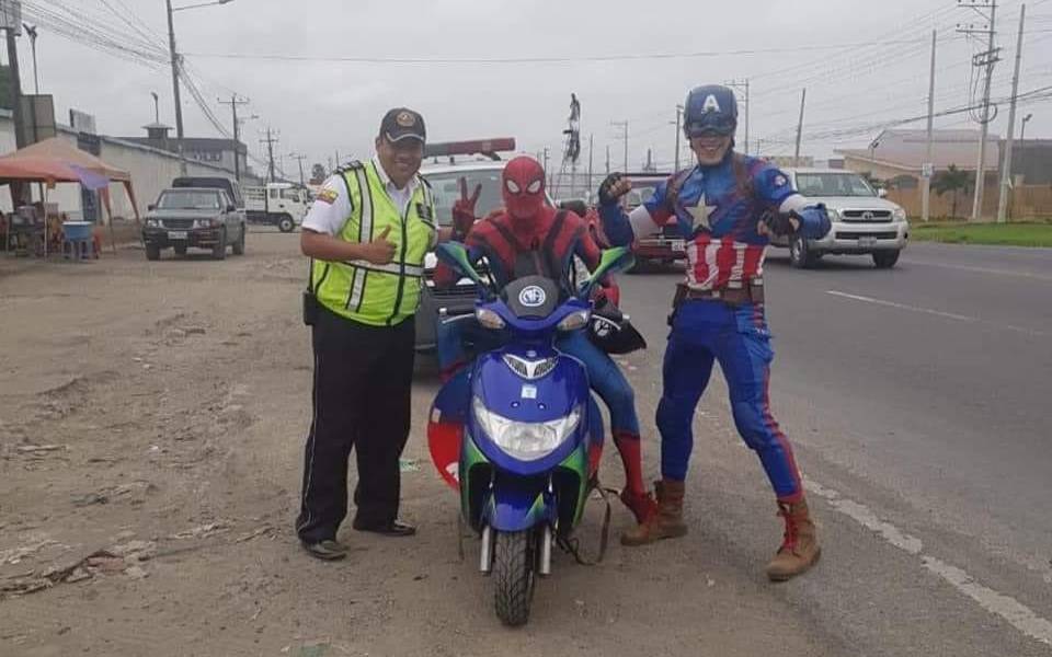 Spiderman y el Capitán América son tendencia por foto con la CTE