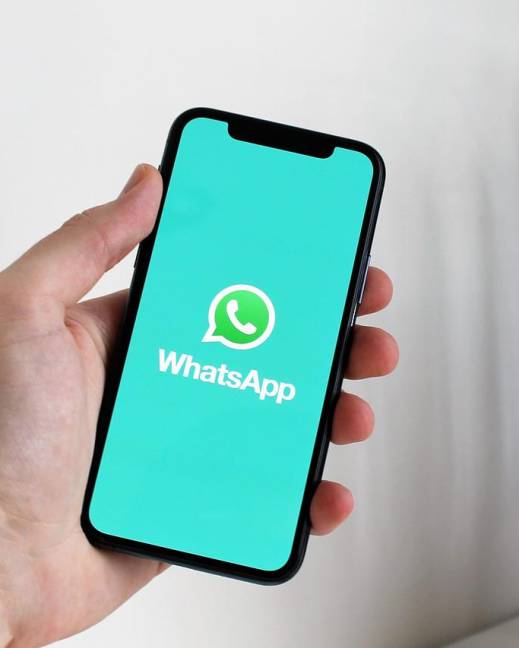 Imagen referencial. Logo de WhatsApp en Smartphone.
